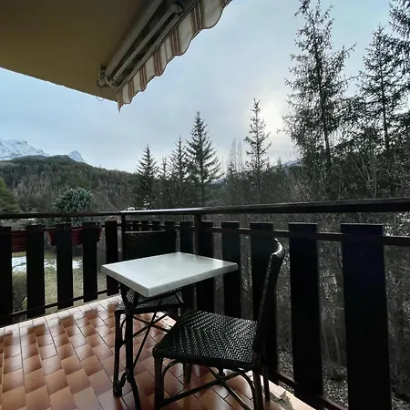 La De L'ecureuil Apartment *